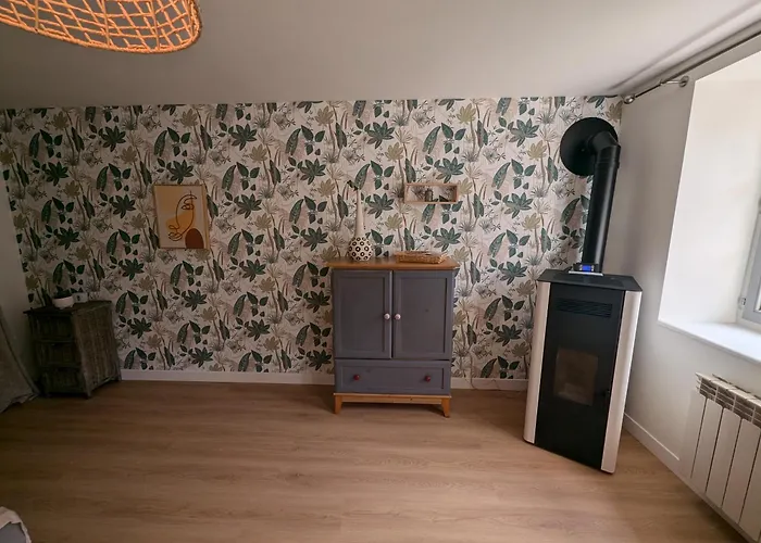 8 Personnes Cadre Authentique Proche Chateau Du Loir * Luceau